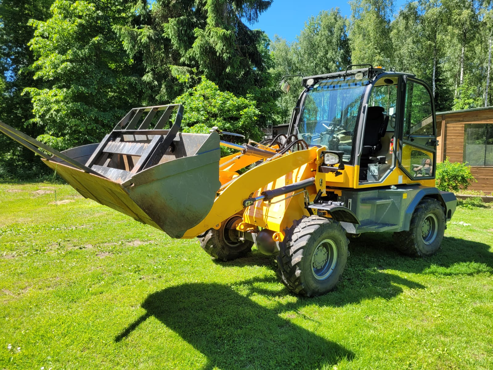 KIMA K1600, FRONTAL LOADER